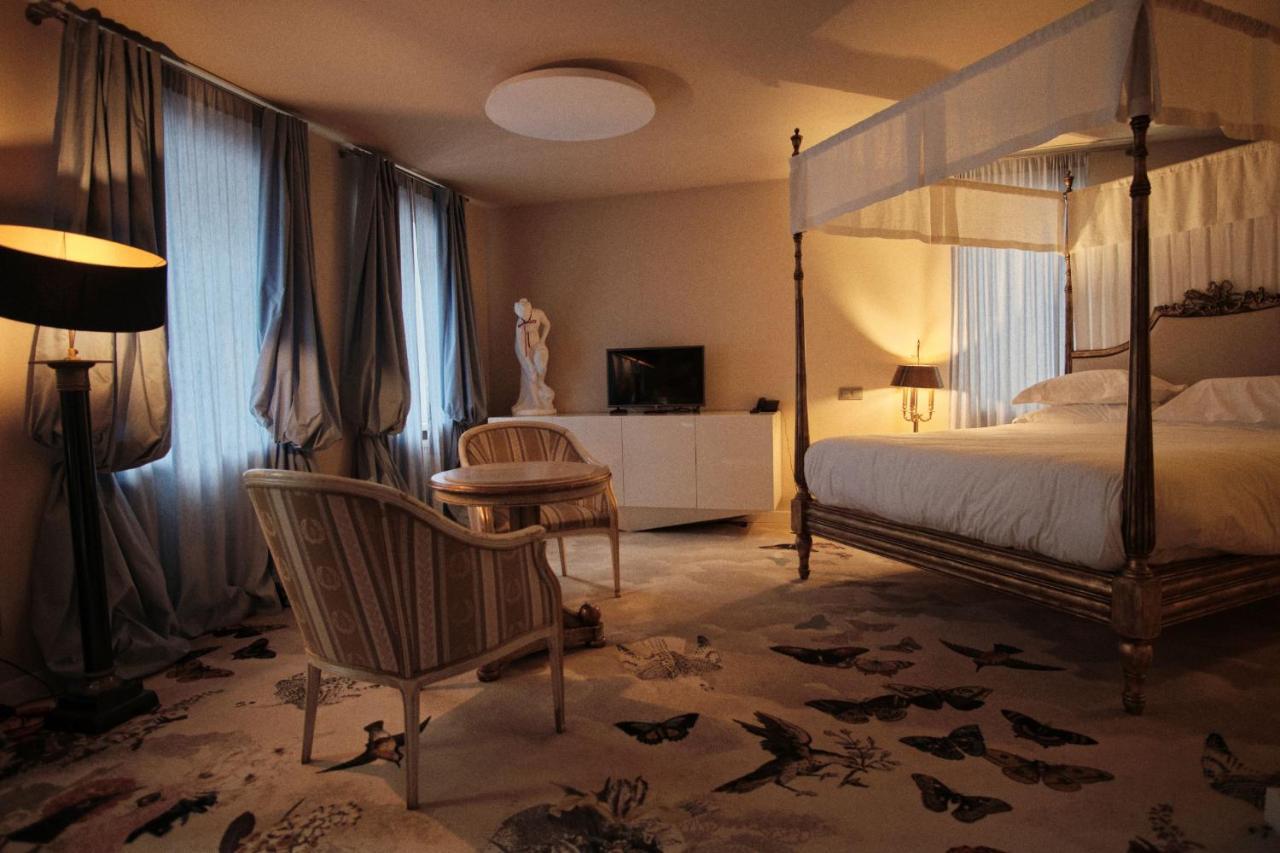 วอซเดียเชนสกี บูติกโฮเต็ล Hotel เคียฟ ภายนอก รูปภาพ