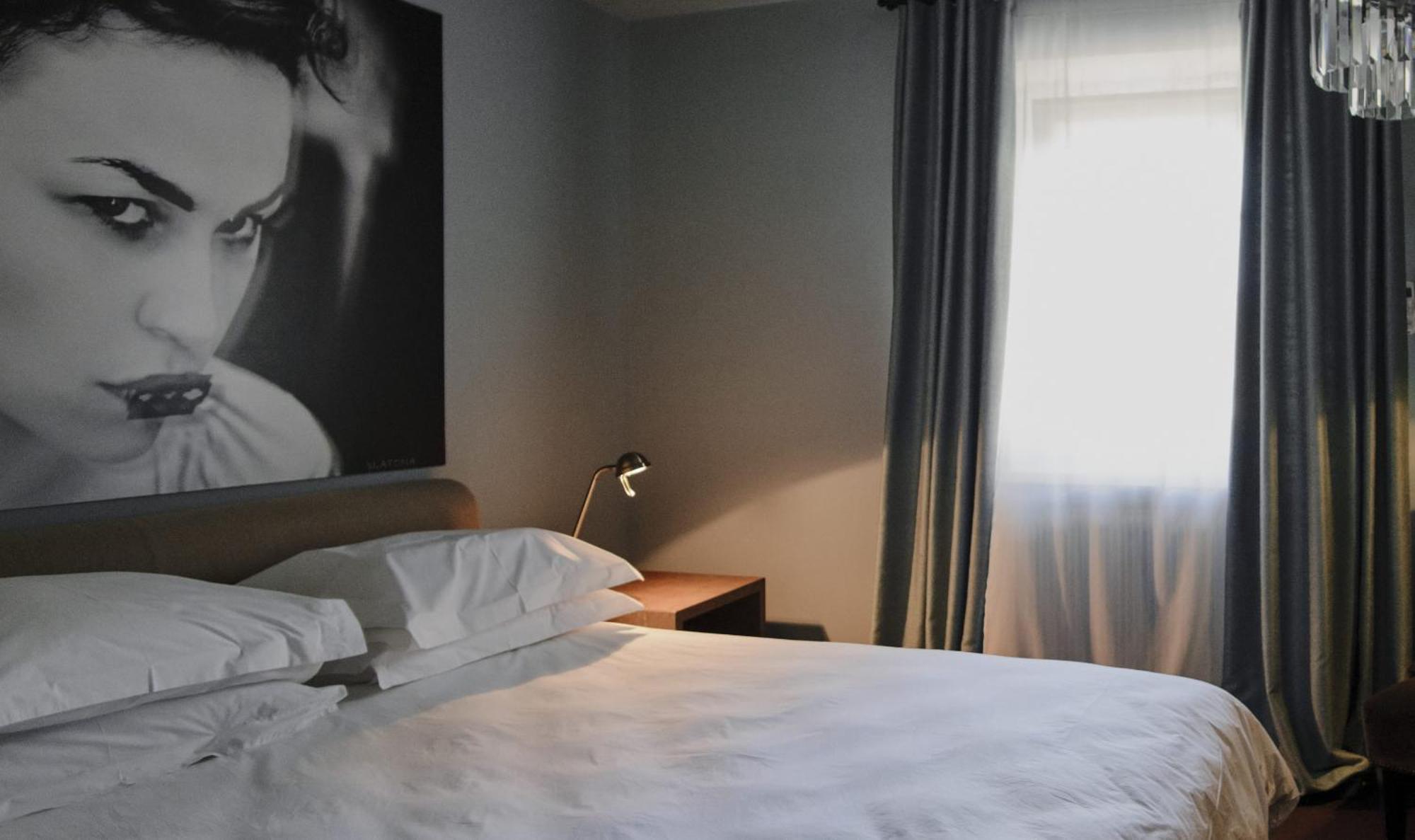 วอซเดียเชนสกี บูติกโฮเต็ล Hotel เคียฟ ภายนอก รูปภาพ
