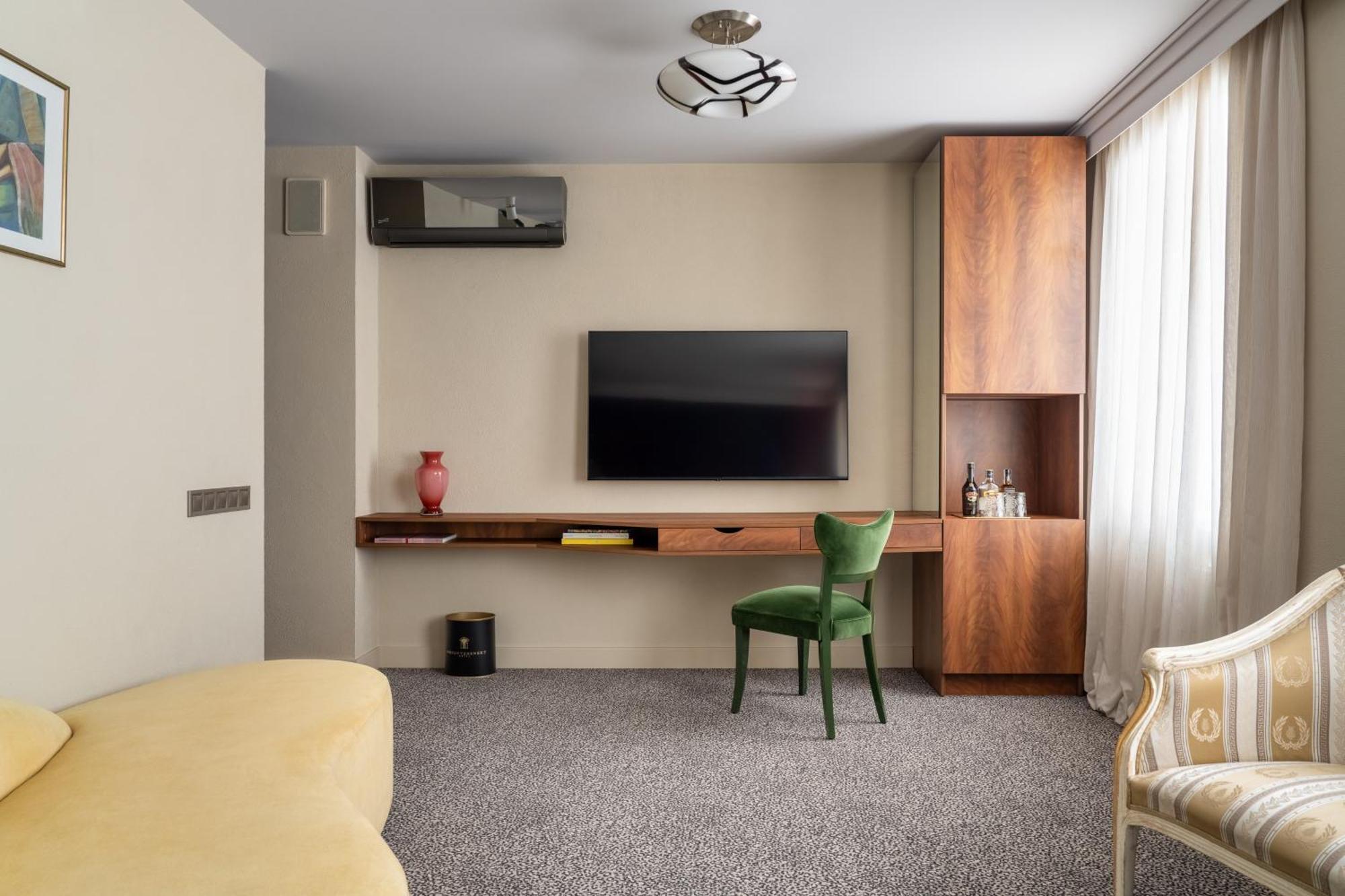 วอซเดียเชนสกี บูติกโฮเต็ล Hotel เคียฟ ภายนอก รูปภาพ